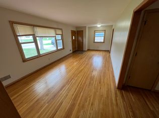 3707 61st Ave N, Brooklyn Center, MN 55429