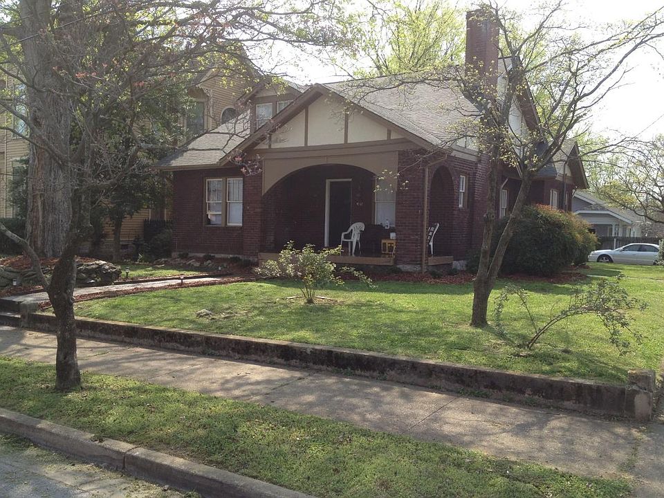 walk to 8th and Roast