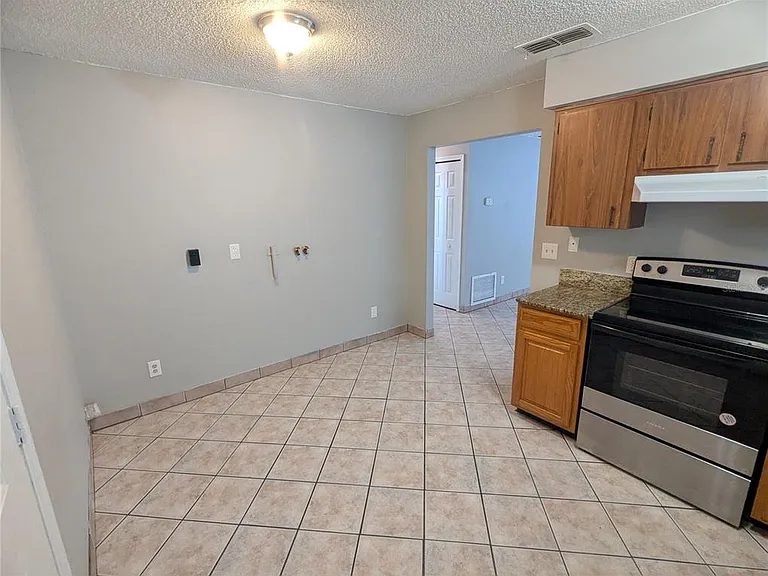 910 S Center St #910 — Photo 4
