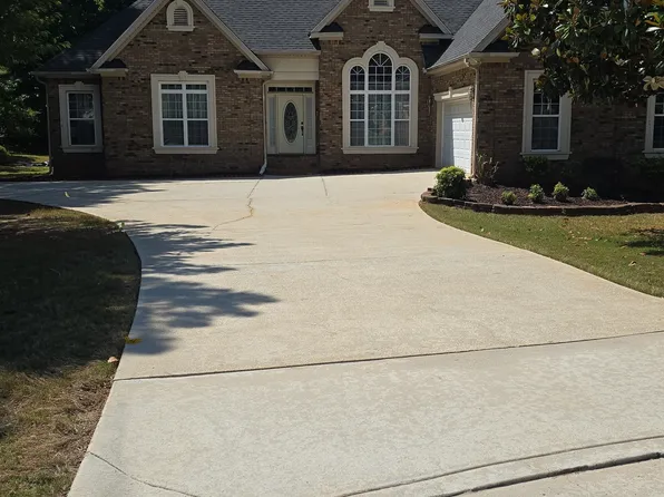2744 Westport Ln, Conyers, GA 30094