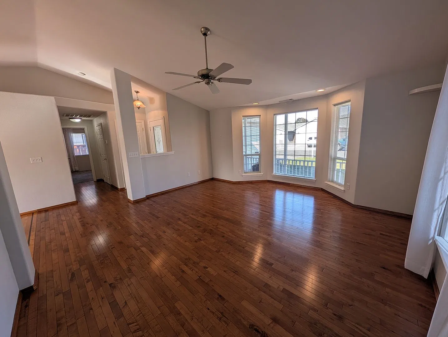 Updated Primary Suite in Convenient Central Point Location — Photo 2