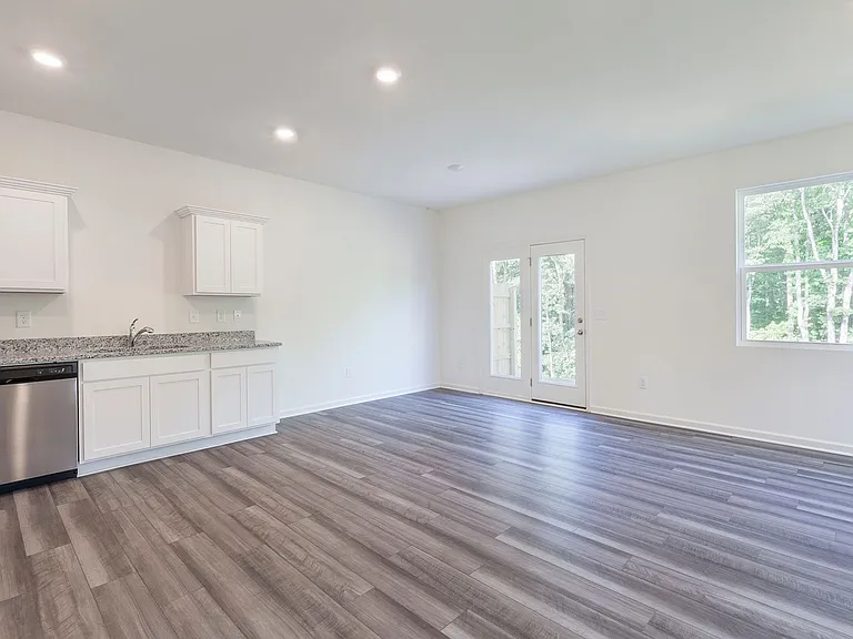 3531 Cardinal Dr SW — Photo 4