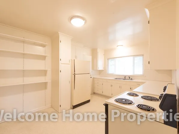 36 NE Ash, 36 NE Ash Ave #36, College Place, WA 99324