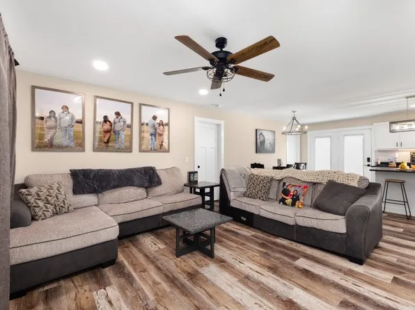 990 Miriah Dr, McMinnville, TN 37110