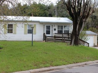 1221 W 21st St, Junction City, KS 66441