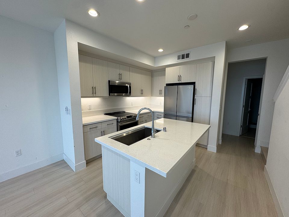 1st image of 9887 Macarthur Blvd Unit E