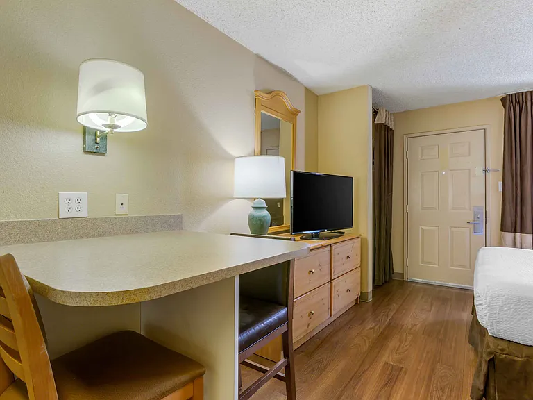 Studio Suite - 1 Queen Bed