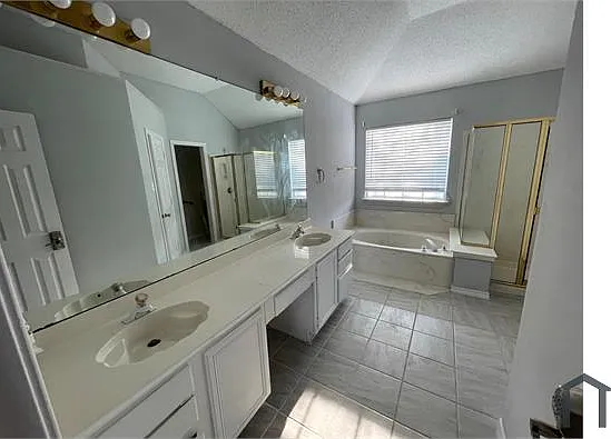 728 Fawn Valley Dr — Photo 5