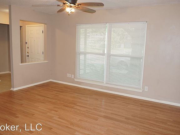 3rd image of 8727 Tradewind Dr