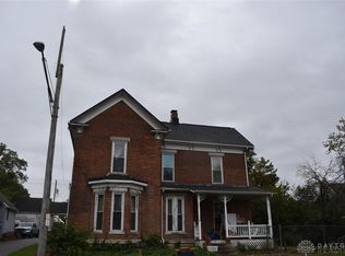 32 Bernard Rd, New Vienna, OH 45159