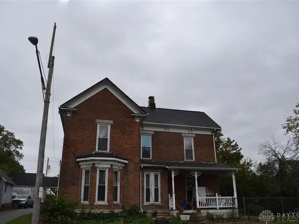 32 Bernard Rd, New Vienna, OH 45159