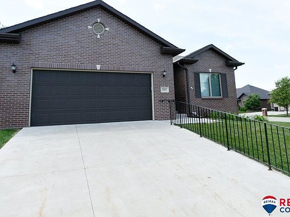 2nd image of 7801 Weeping Willow Ln