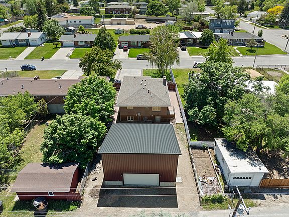 3rd image of 1914 8th Ave