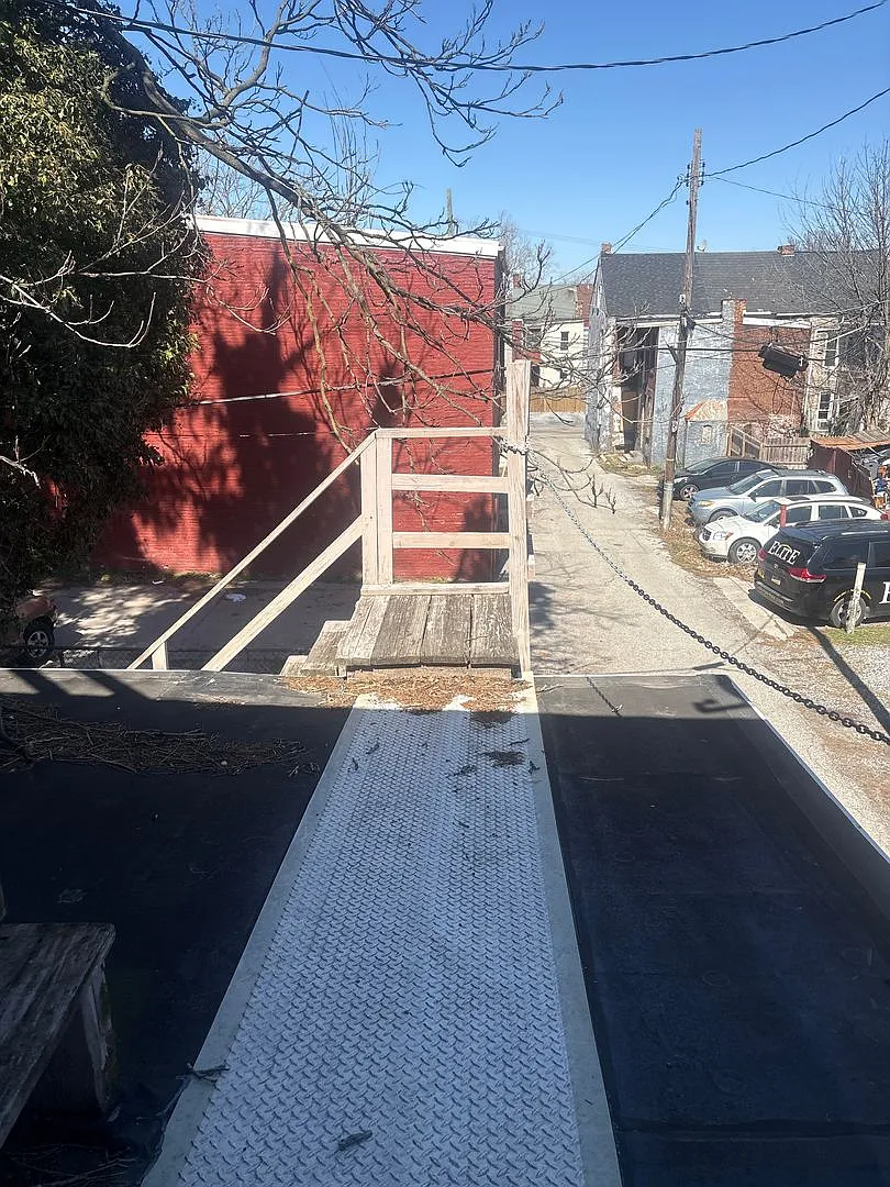1 Bedroom Apartment Downtown York with Parking — Photo 3