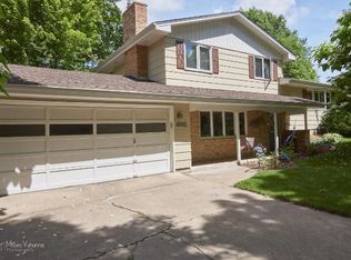 4941 Xylon Ave N, New Hope, MN 55428
