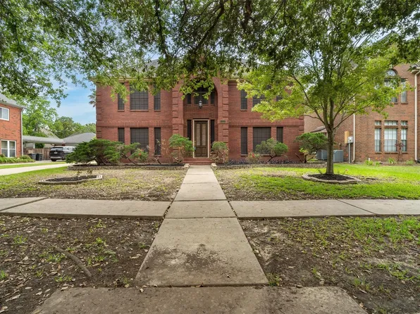 124 Lake Point Dr, League City, TX 77573