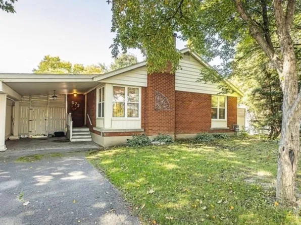 672 Fraser Ave #672, Ottawa, ON K2A 2R8