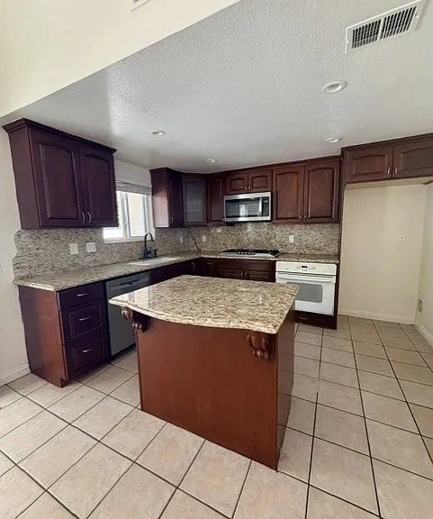 3841 Yuba River Dr — Photo 4