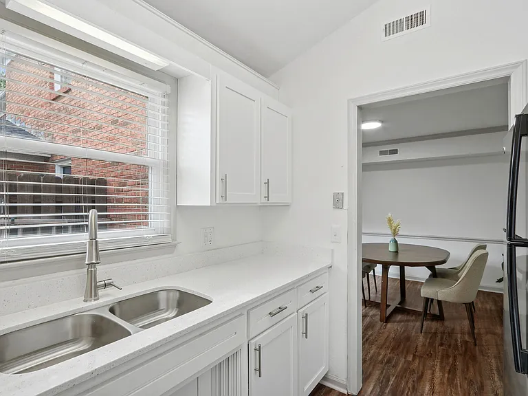 Charleston Hall — Photo 14