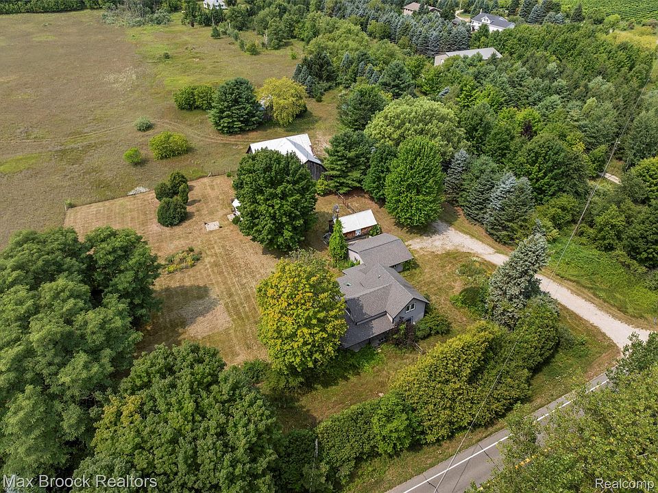 1st image of 3362 S French Rd