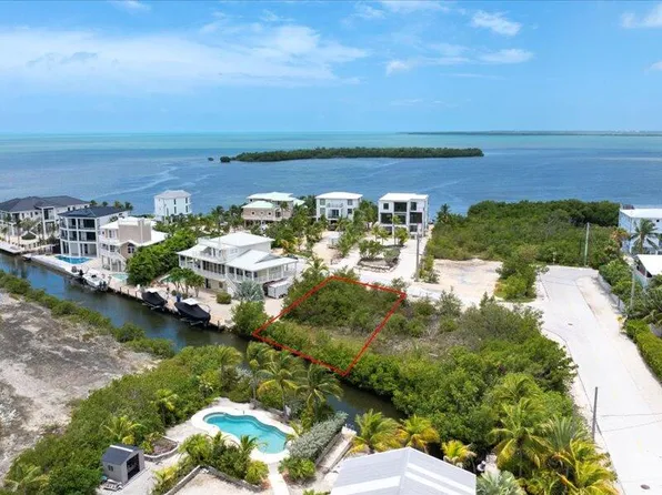1223 Rogers Ln, Cudjoe Key, FL 33042