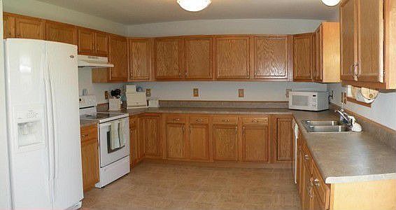 Large Eat-In Kitchen 