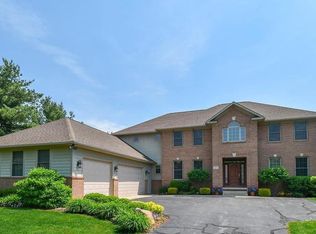 2011 Hollow Oak Dr, Ann Arbor, MI 48103