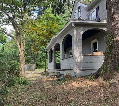 2nd image of 343 & 339 Quaker Church Rd