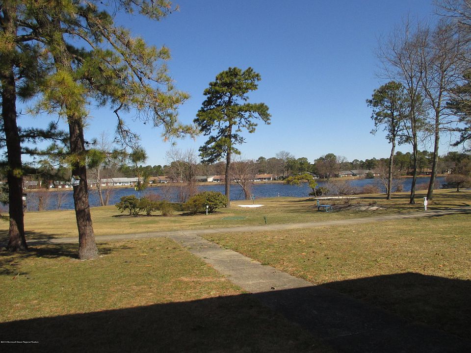 1st image of 39D Cambridge Ct #100D