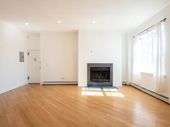 412 Washington Street image 1 of 13