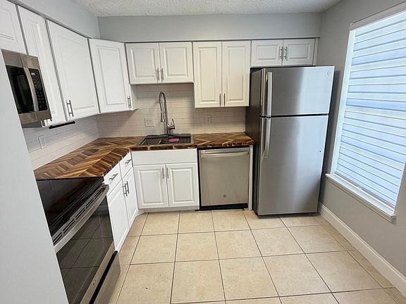 4th image of 317 Georgian Park Dr