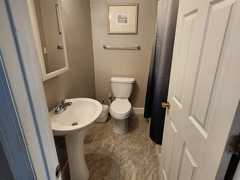 8212 N Dakota Ave — Photo 16