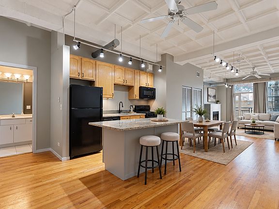 4th image of 1307 S Wabash Ave APT 302