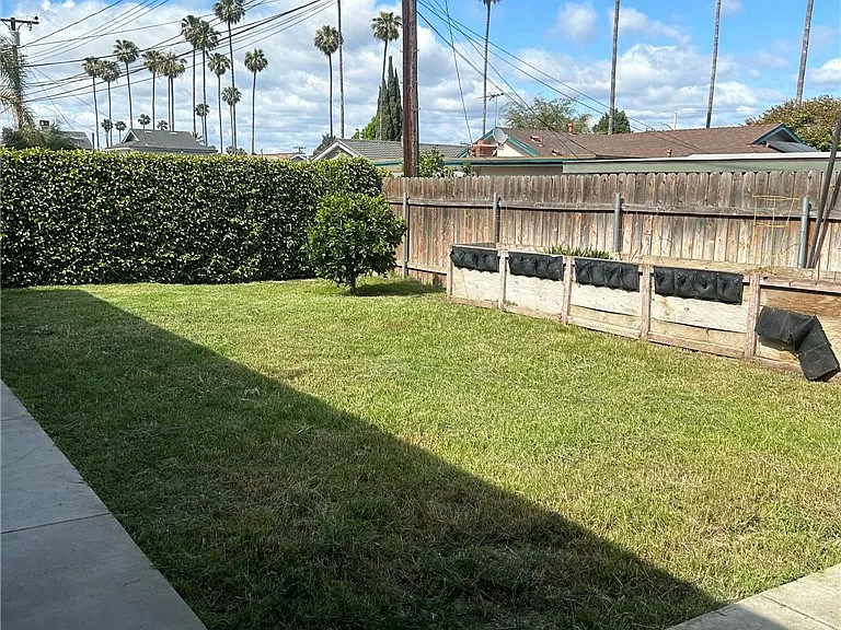 3058 Madison Ave — Photo 10