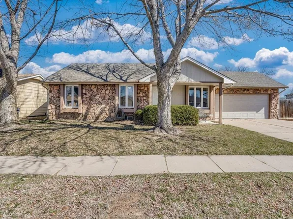 2128 S Rosalie Ln, Wichita, KS 67207