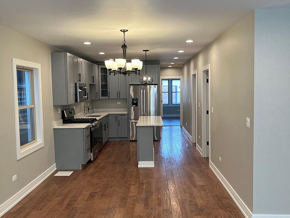 Kitchen/ Living Room