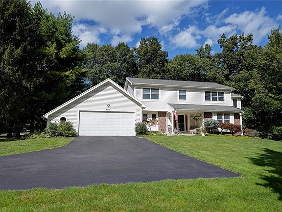 3rd image of 490 Bluhm Rd