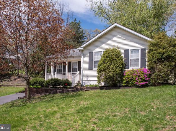 1200 Price Ln, Downingtown, PA 19335