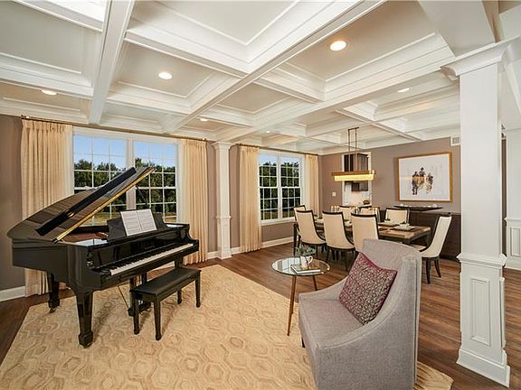 5th image of 241 Jefferson Ln
