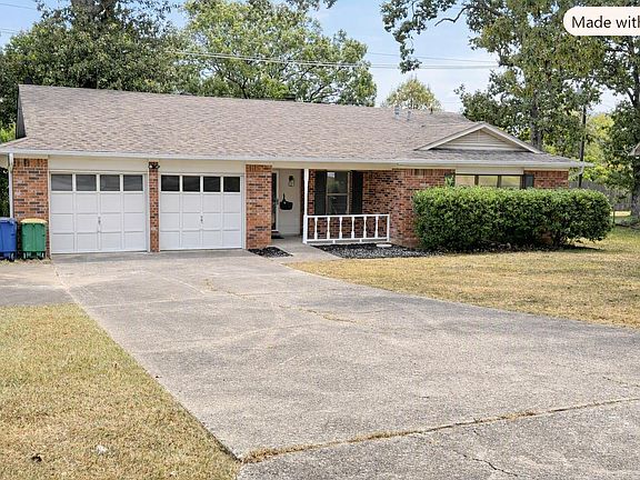 3rd image of 2705 Ozark Dr