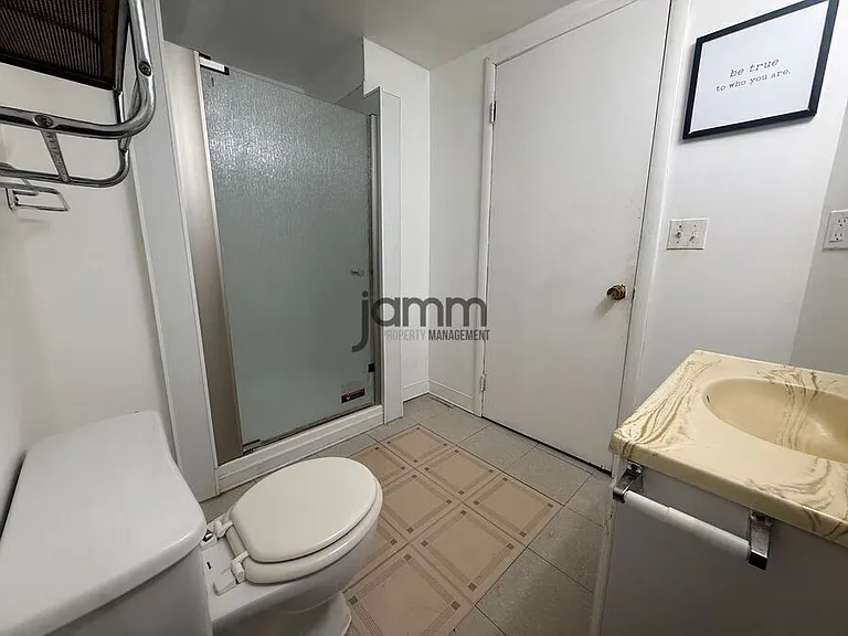 1695 Glenmont Loft — Photo 17