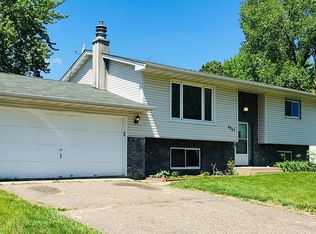 6533 Edgewood Ave N, Brooklyn Park, MN 55428