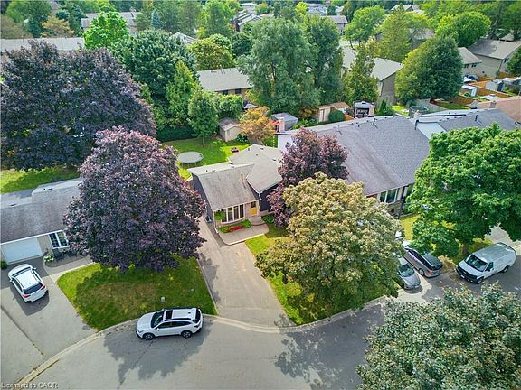 2nd image of 50 Southglen Rd