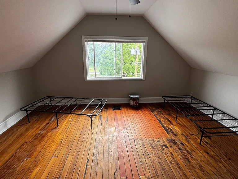 1752 Brewster Ave #2 — Photo 8