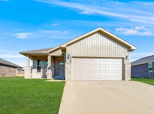 1708 Farmer St, Pea Ridge, AR 72751