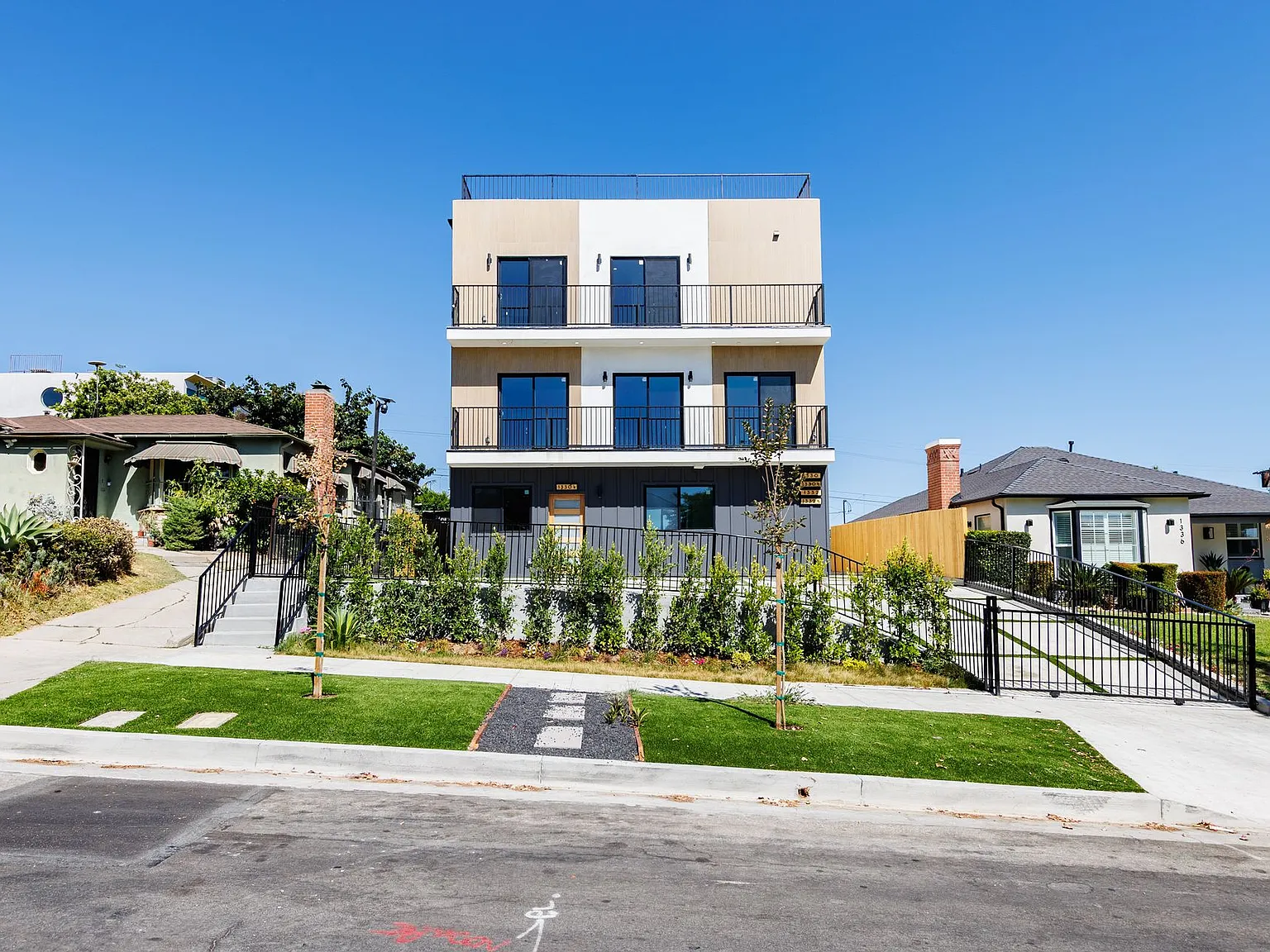 1330 S. Longwood Ave. — Photo 2