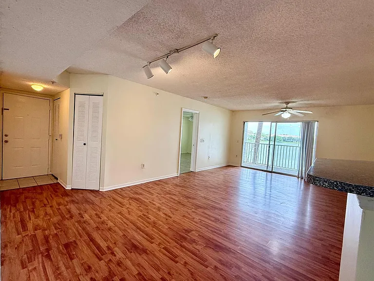 5065 Wiles Rd #204 — Photo 14
