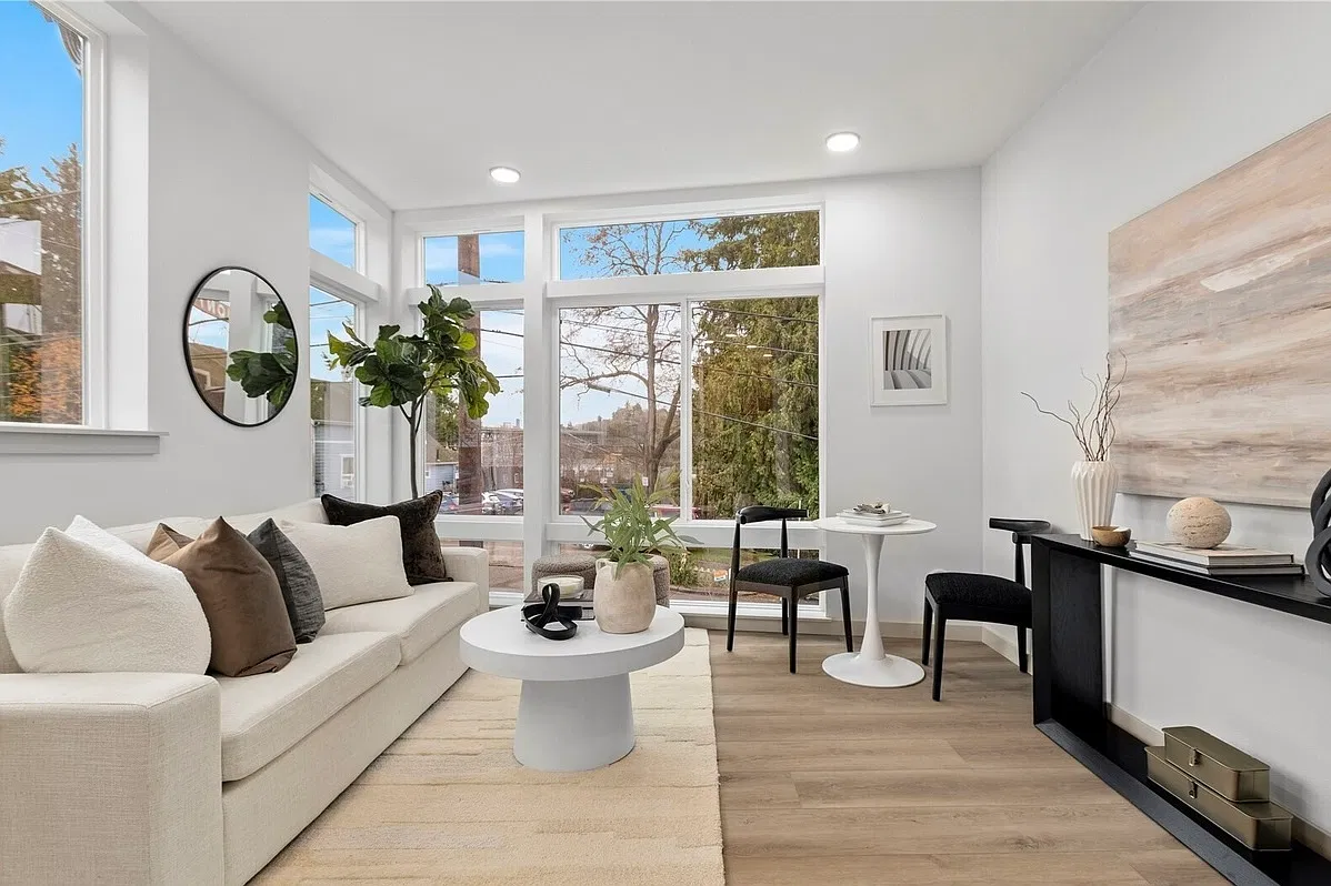 3 bed, 1300 sqft, $4,050 — Photo 3