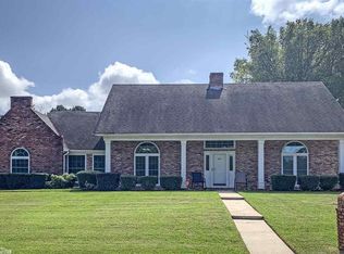 422 Whippoorwill Ln, Wake Village, TX 75501
