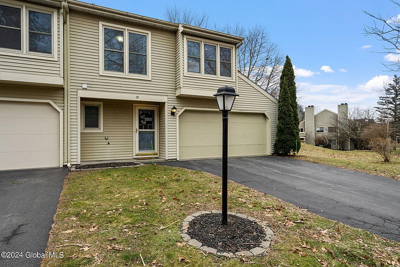 2nd image of 15 Flintlock Lane